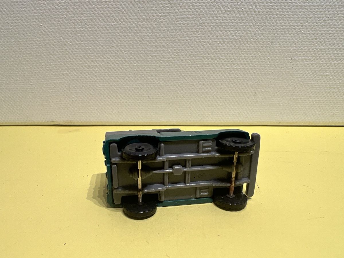 Wiking Modellini d'auto: Wiking Ü-Ei Kopie Landrover – Usato da Weinfelden venduto da Kammerflimmern 3