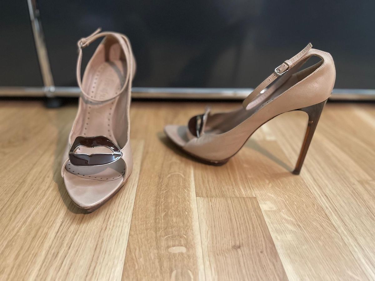 Saint Laurent Scarpe da donna: Yves Saint Laurent Sandalen – Usato da Luzern venduto da Fabian_Ni 2