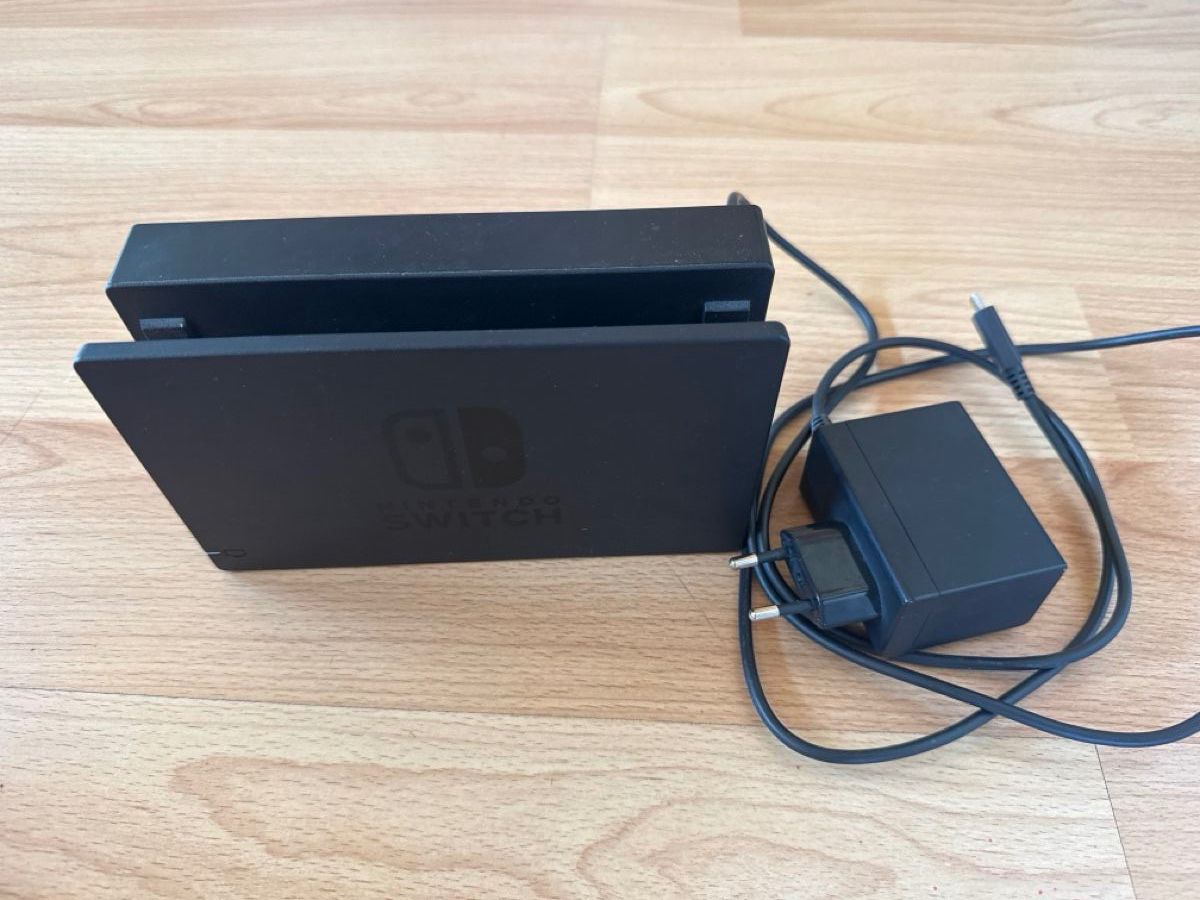 Docking station: Nintendo Switch Accessoires – D'occasion à Regensdorf par jeomorales 2