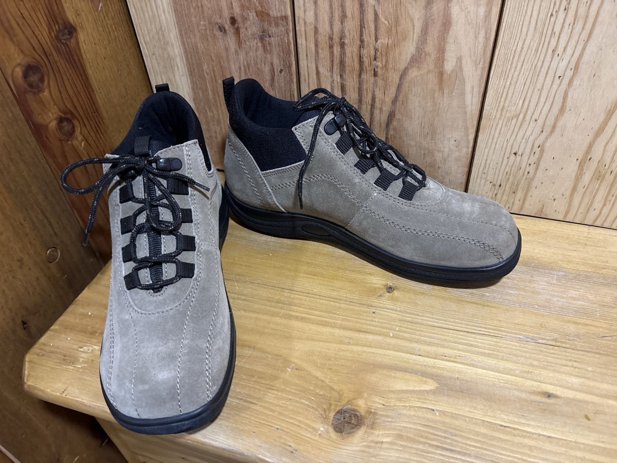 Helvesko Scarpe da donna: Chaussures Helvesko – Nuovo (secondo la descrizione) da Monthey venduto da chocolatnoir01 1