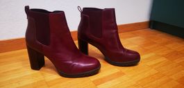 Elegante, bordeauxrote Clarks Stiefeletten, Grösse 38