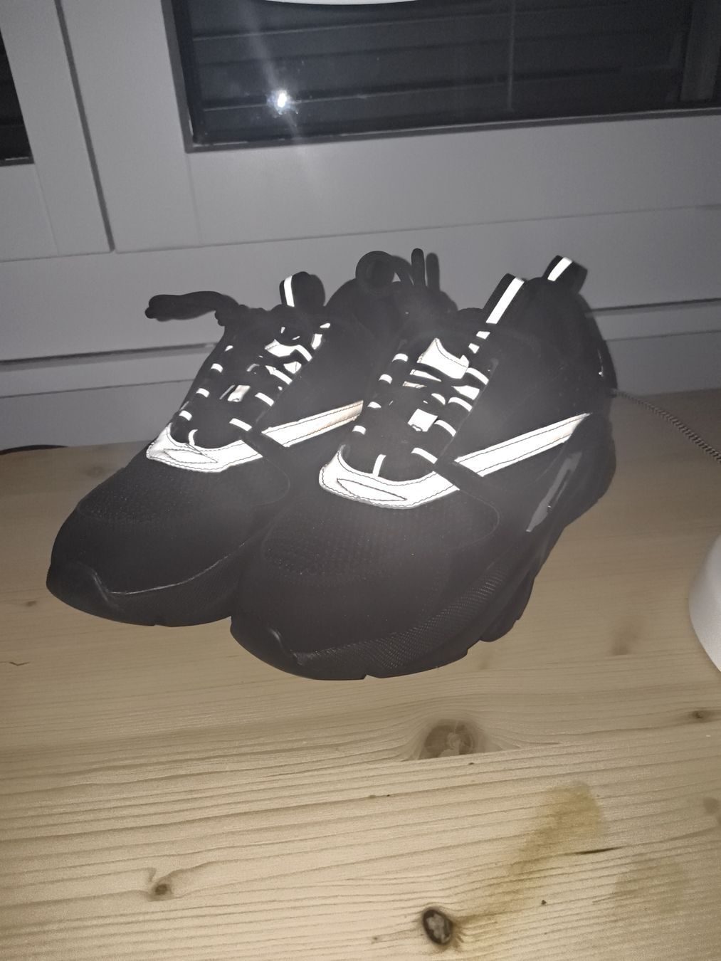 Dior Herrenschuhe: Dior B22 Sneaker schwarz Grösse 44 – Neu (gemäss Beschreibung) aus Cham von Acibiber 8