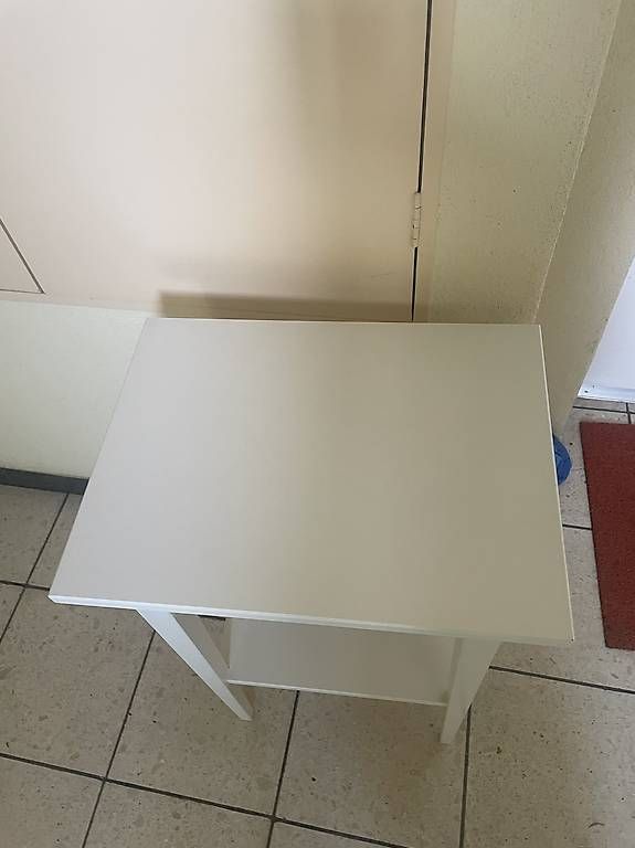 Ikea Tables de nuit: Ikea hemnes nachttisch beistelltisch – D'occasion à Dübendorf par rocki07 3