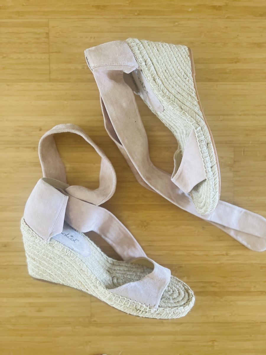 Chaussures femmes: Espadrilles compensées roses à lacets taille 38 état neuf – Neuf (Voir description) à Nyon par ikel78