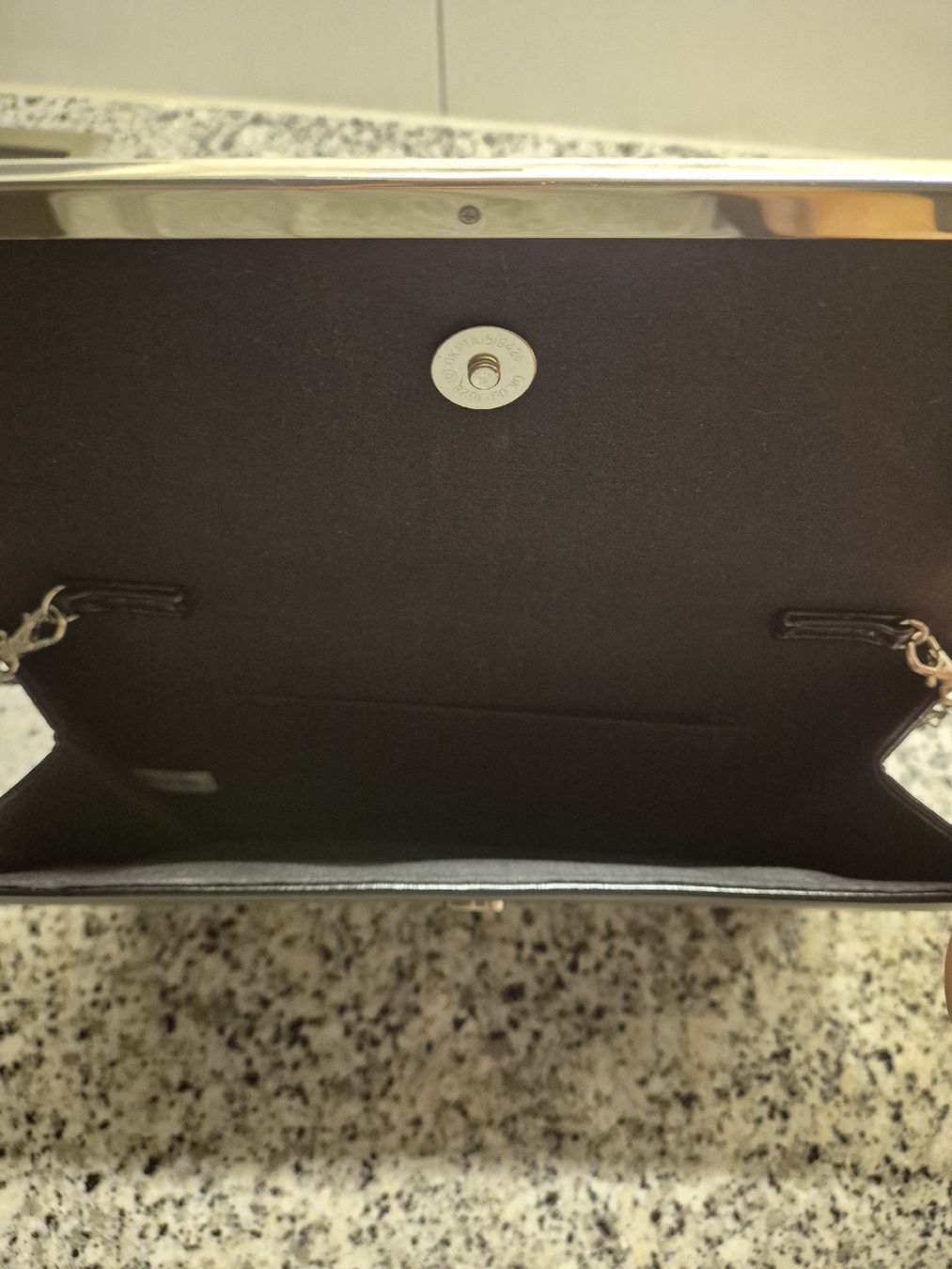Borse da donna: Schwarze Handtasche – Nuovo (secondo la descrizione) da Riehen venduto da schneider.jcl 1