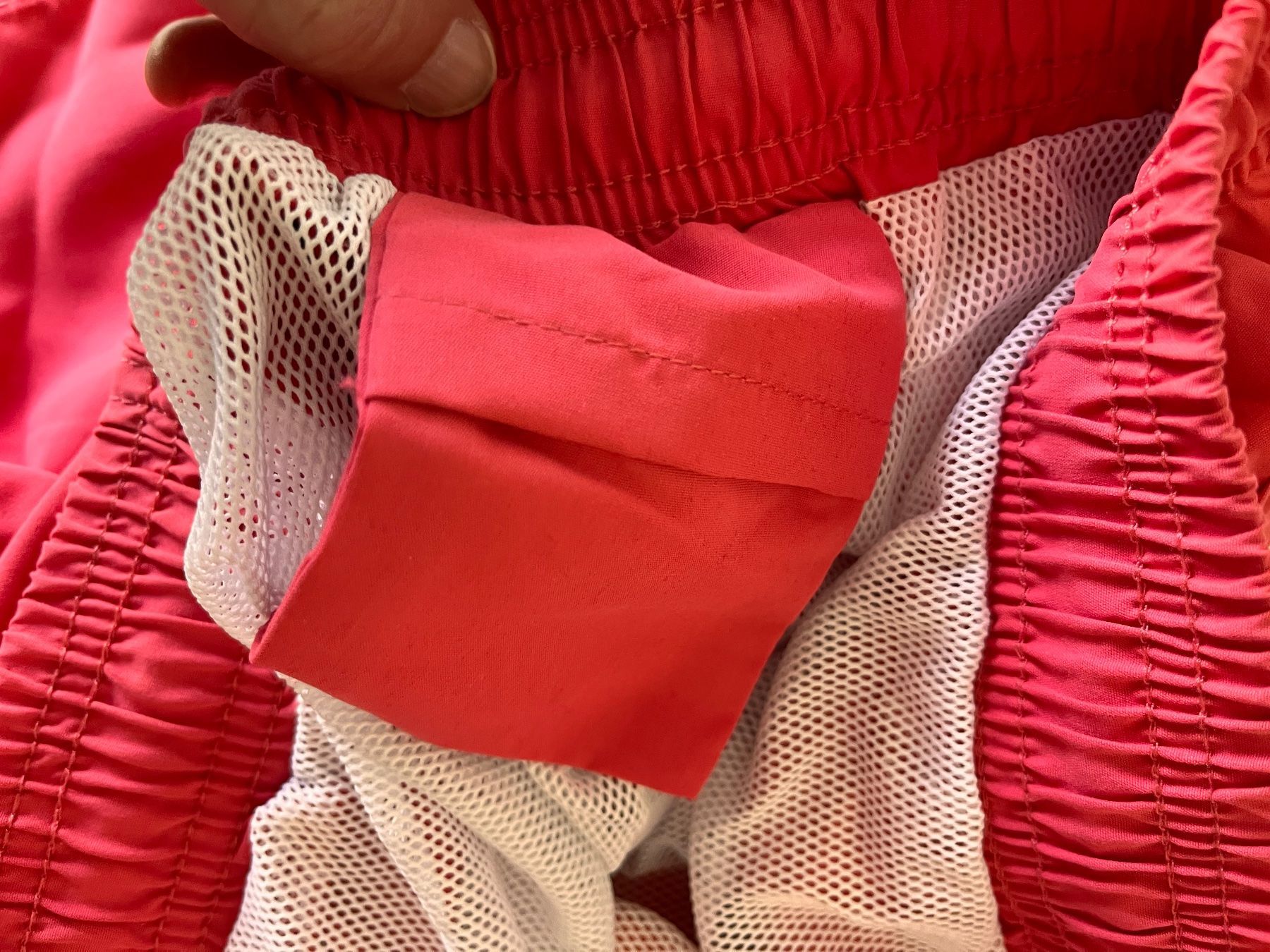 Bench Badehosen: BENCH, Badeshorts Herren, Grösse S, Farbe Hellrot – Neu und originalverpackt aus Rudolfstetten von gst_g7xl 3