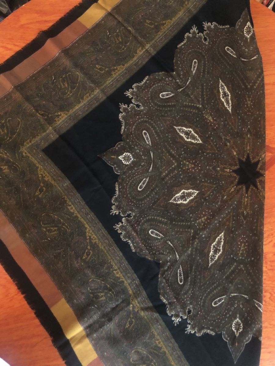 Foulards, Tücher & Schals: Foulard  – Gebraucht aus Etoy von lui_7mth
