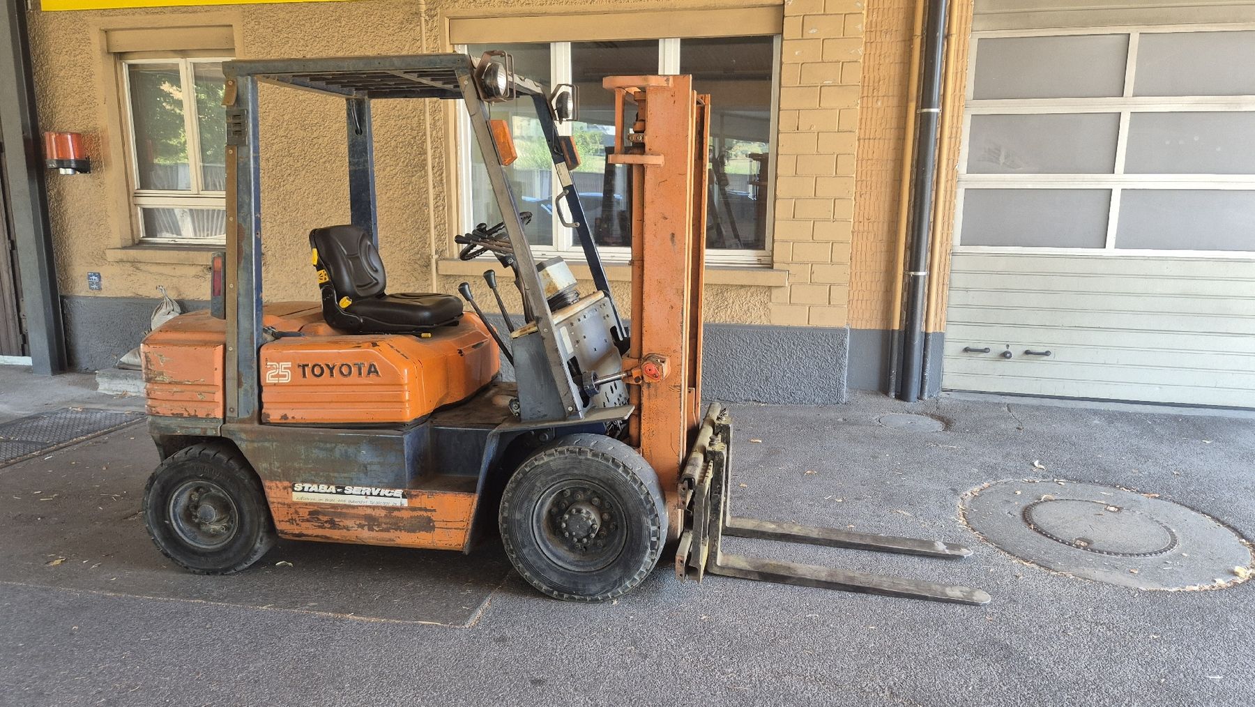 Toyota Gabelstapler & Hubwagen: Toyota Gabelstapler Diesel – Gebraucht aus Wichtrach von florianw02