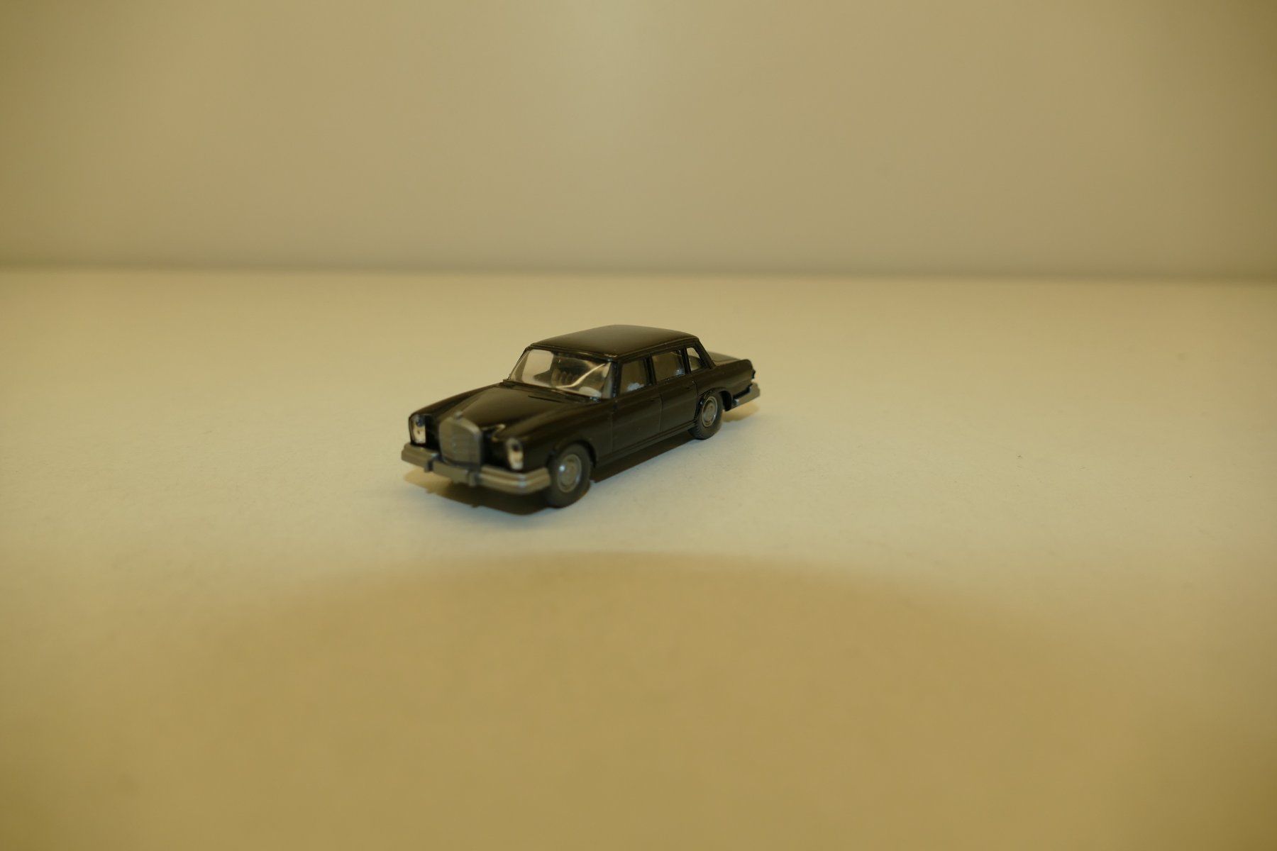 Wiking Modellini d'auto: Wiking 1:87: Mercedes Benz 600 – Nuovo (secondo la descrizione) da Niederhasli venduto da rail-duerst