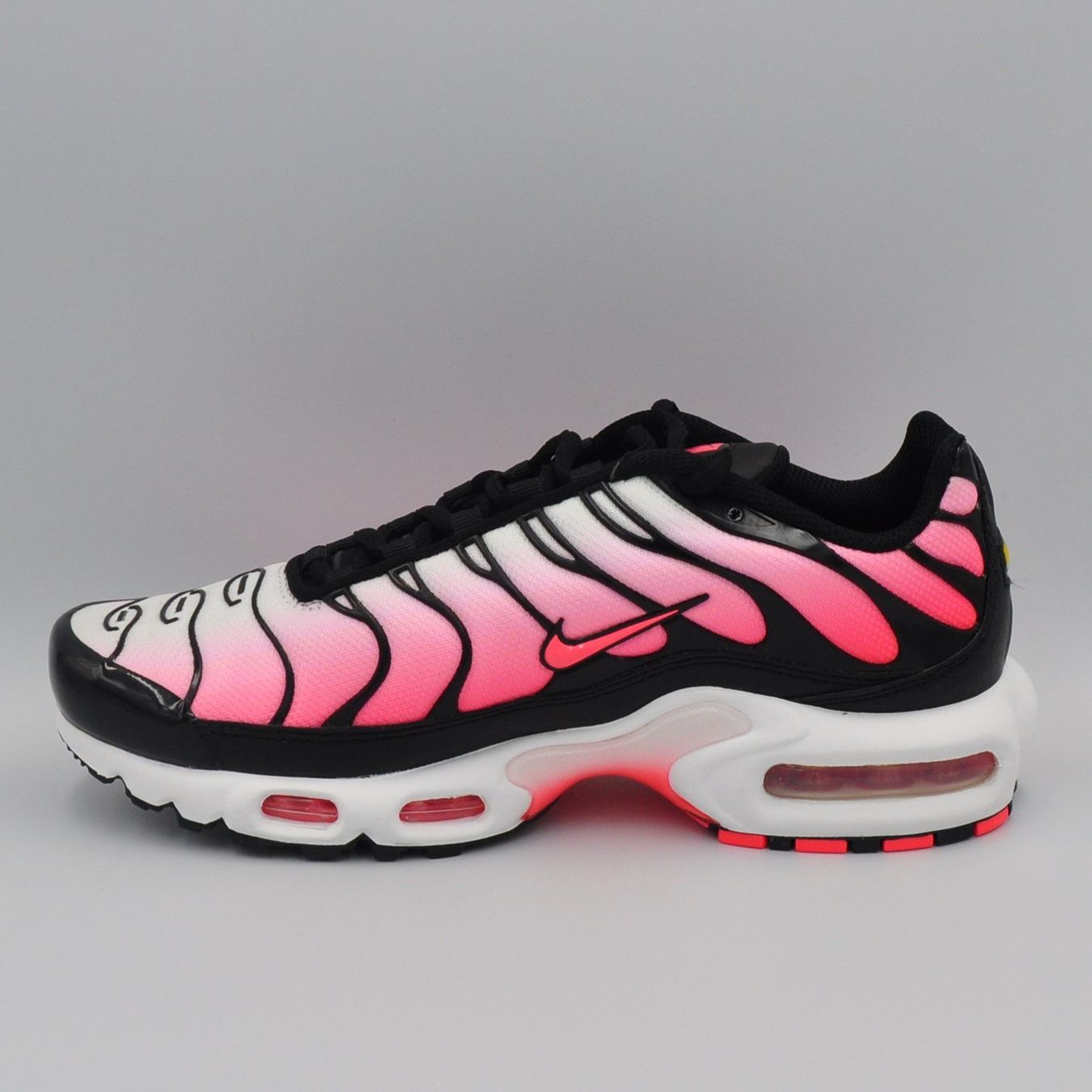 Nike Scarpe da donna: Nike Air Max Plus TN Pink 38.5 – Nuovo e nell'imballaggio originale da Bern venduto da SneakerheavenLT 2