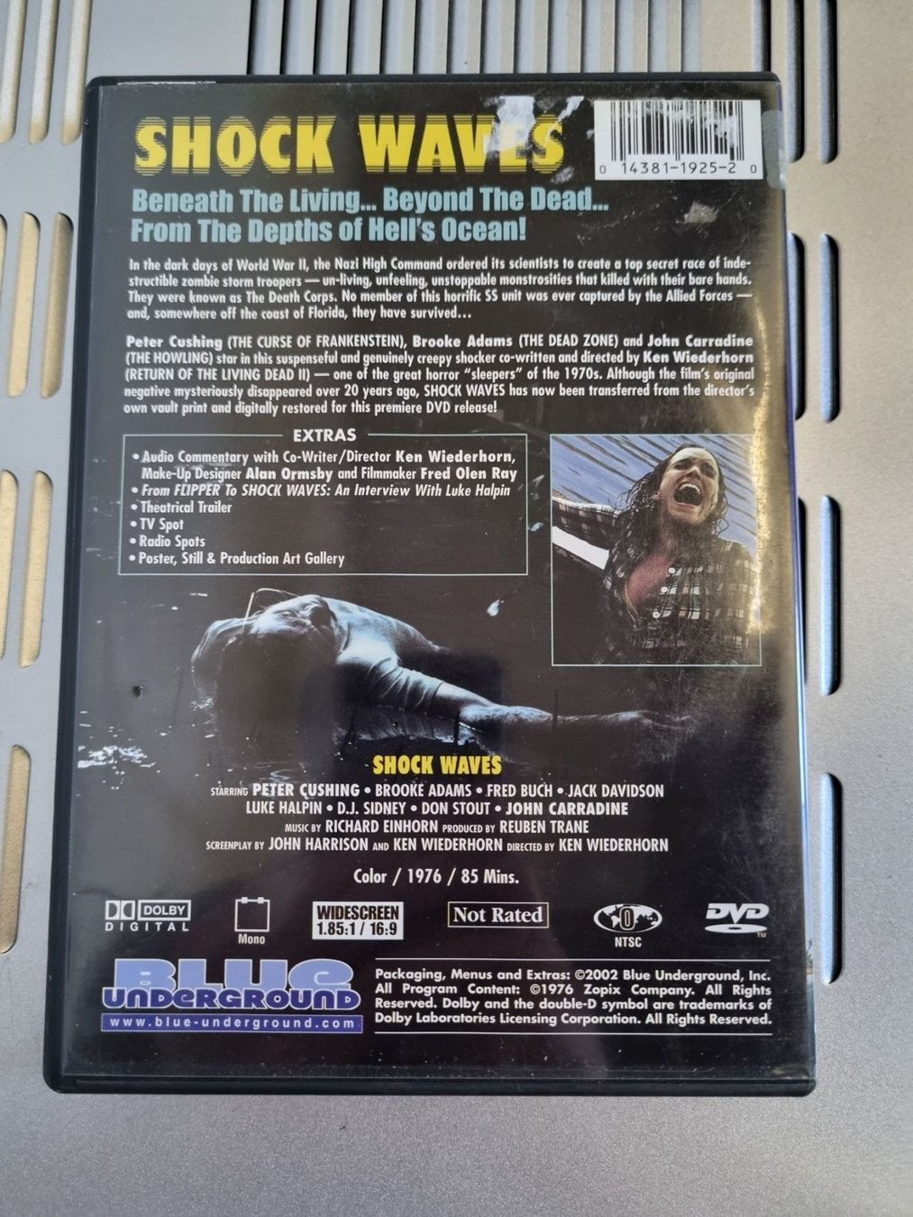 Tutti i DVDs: Shock Waves, DVD Nazi Zombie Horror – Usato da Winterthur venduto da Belzarek 1