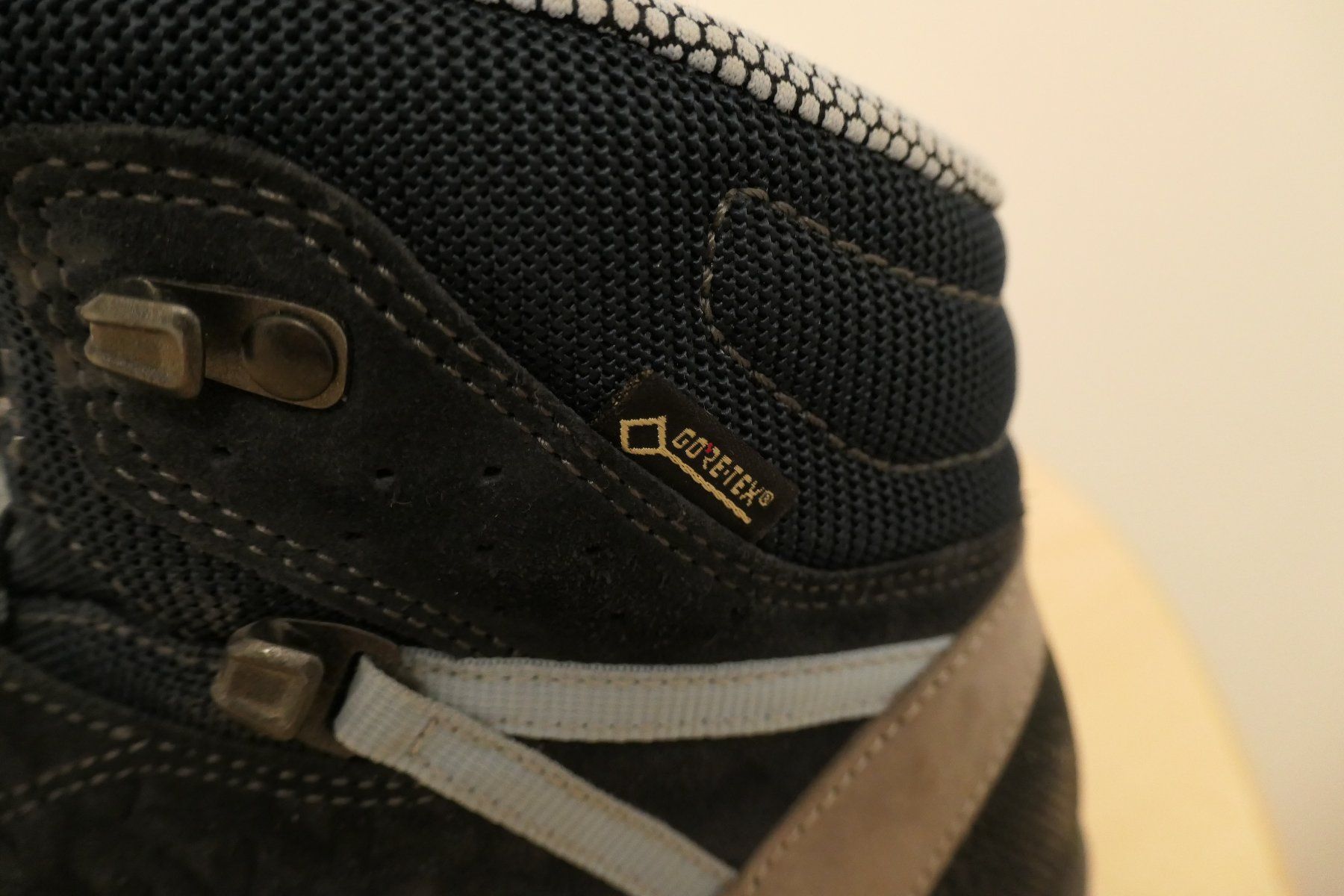 Lowa Scarpe da donna: Wanderschuhe Lowa Sassa GTX Gr. 36.5 – Usato da Hunzenschwil venduto da Fionab72 5