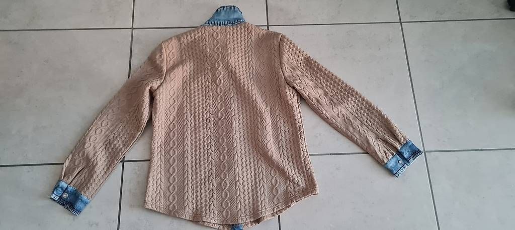Vestes: Strickjacke im Wolle/Jeans Look  – D'occasion à St. Moritz par tam_jh8f 1