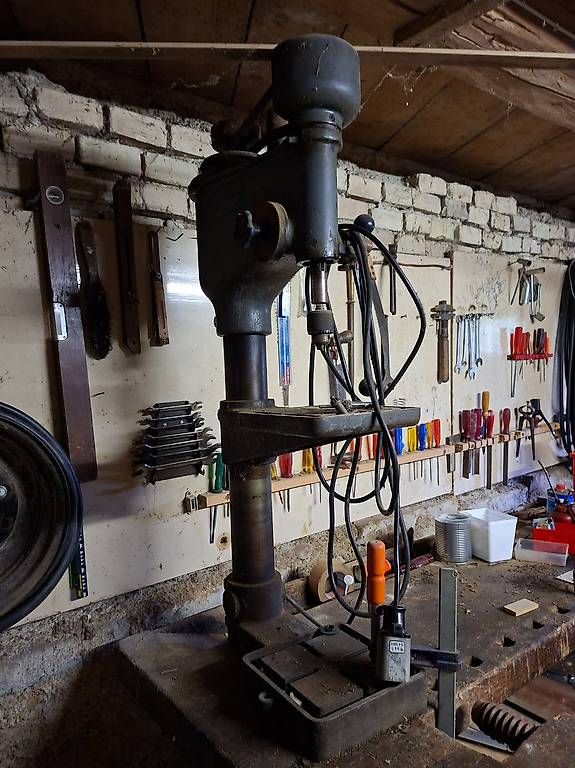 Autres décorations & accessoires: Standbohrmaschine – D'occasion à Balterswil par Erimaus