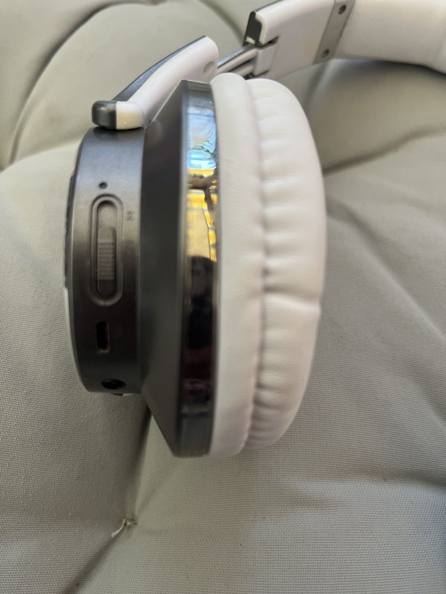 Kopfhörer: Stylische Bluetooth Kopfhörer mit mini Lautsprecher – Neu (gemäss Beschreibung) aus Uster von Corina0111114 3