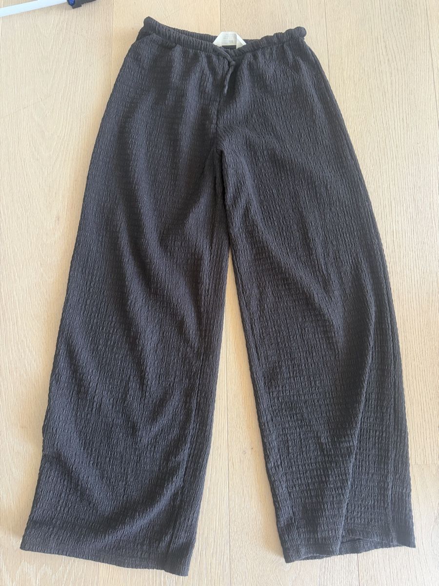 H&M Hosen: H&M luftige Hose 146 cm – Neu (gemäss Beschreibung) aus Wallisellen von Nataschab0