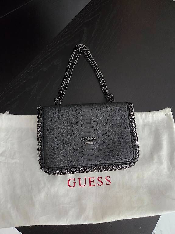 Guess Taschen für Damen: Sac à main Guess noir – Gebraucht aus Sierre von Anadapalma