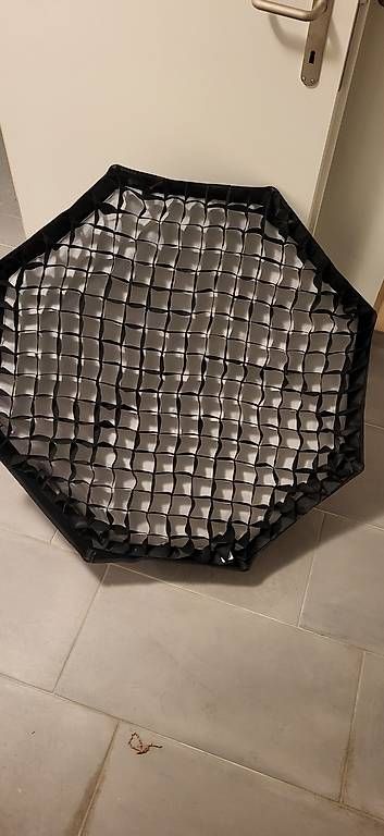 Flashs: Softbox mit Wabengitter gratis – D'occasion à Ostermundigen par Silvio90 2