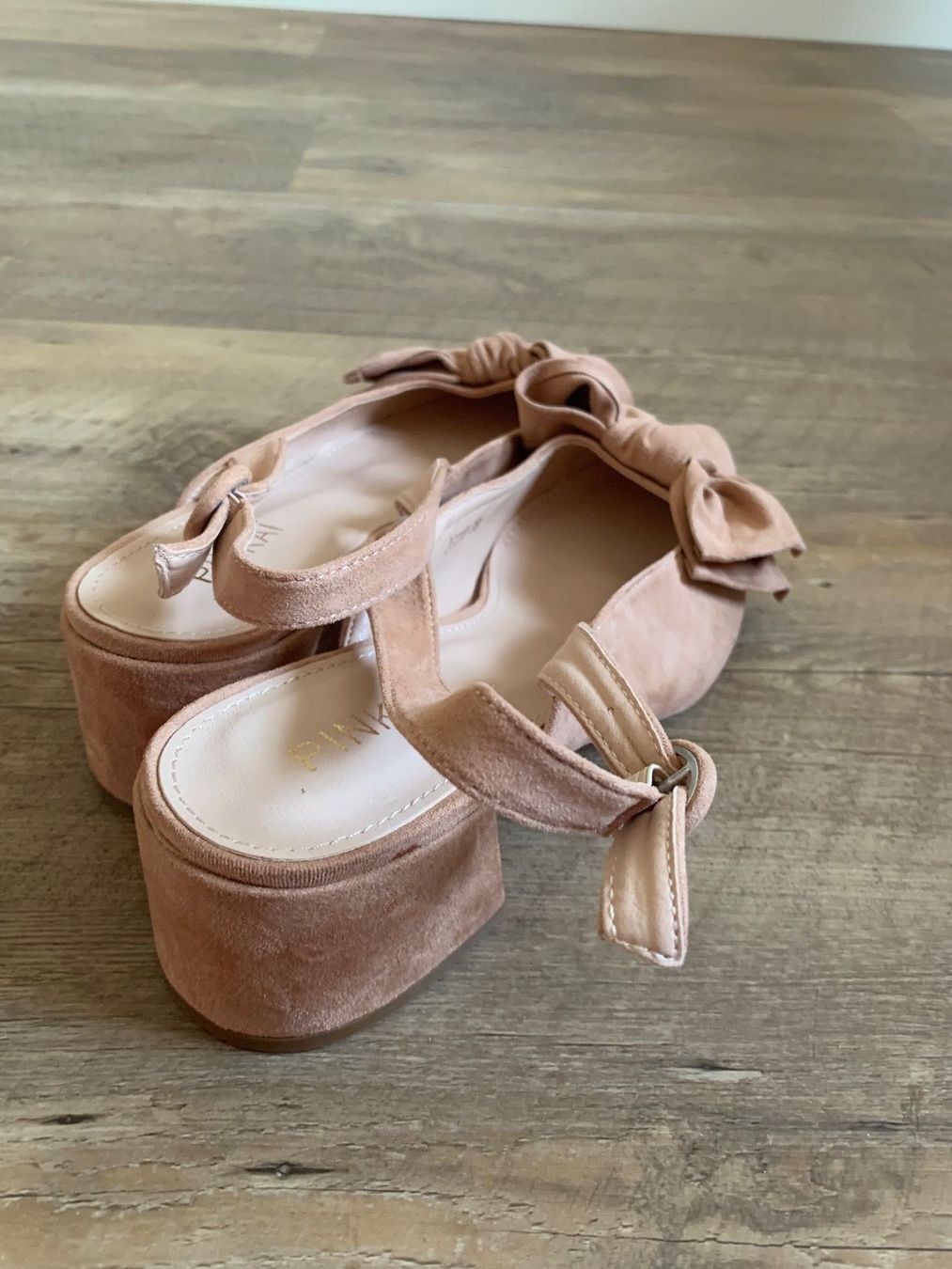 Scarpe da donna: Ab 1.! Hübsche Sandalen mit Schleife, Gr.39, NEU – Nuovo (secondo la descrizione) da Altendorf venduto da Beauty_Girl83 1