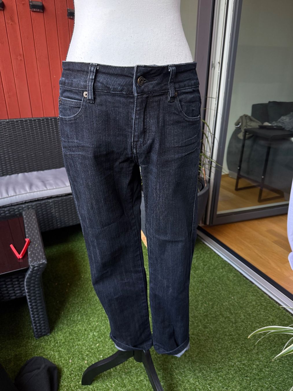 Jeans: Dunkelblaue Damen Jeans, Grösse 36/38 – D'occasion à Riehen par edu_92w7