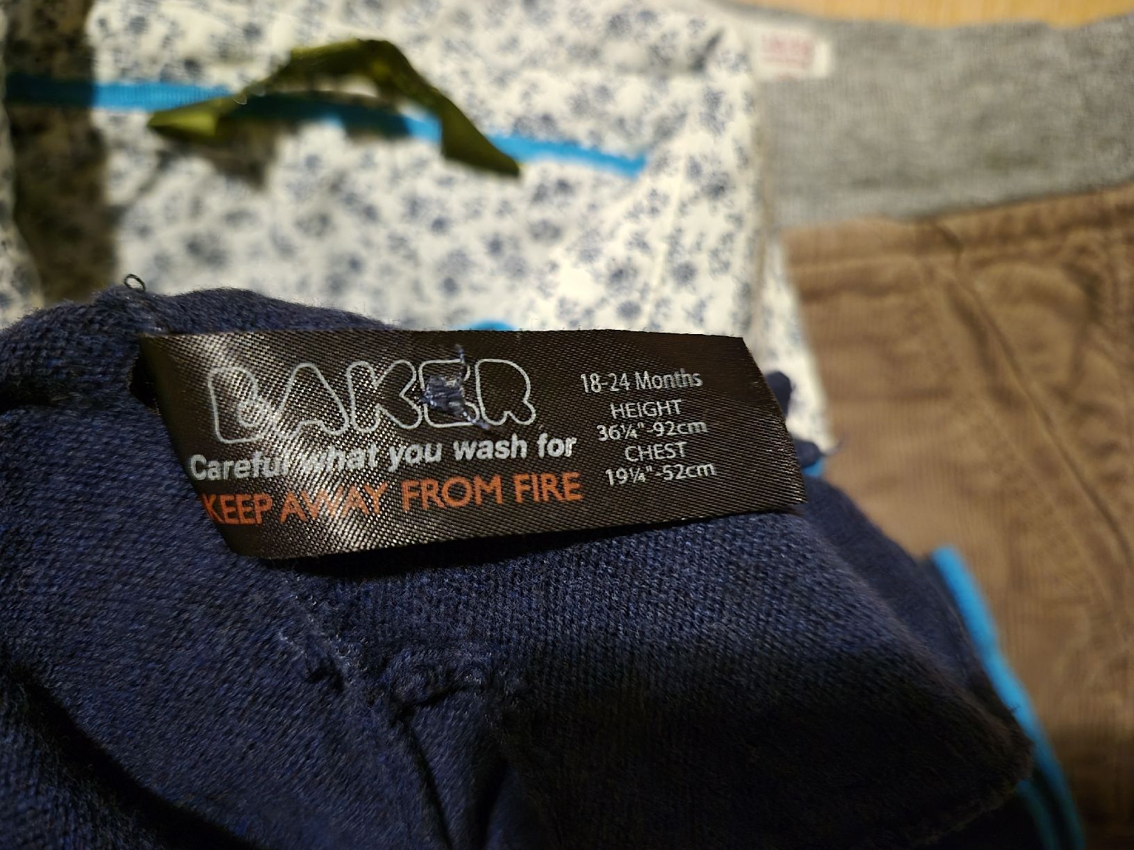 Lotti & Set di vestiti: Jungen Kleider Set, Gr. 92, Zara & Ted Baker – Usato da Thun venduto da Zuzi84 1