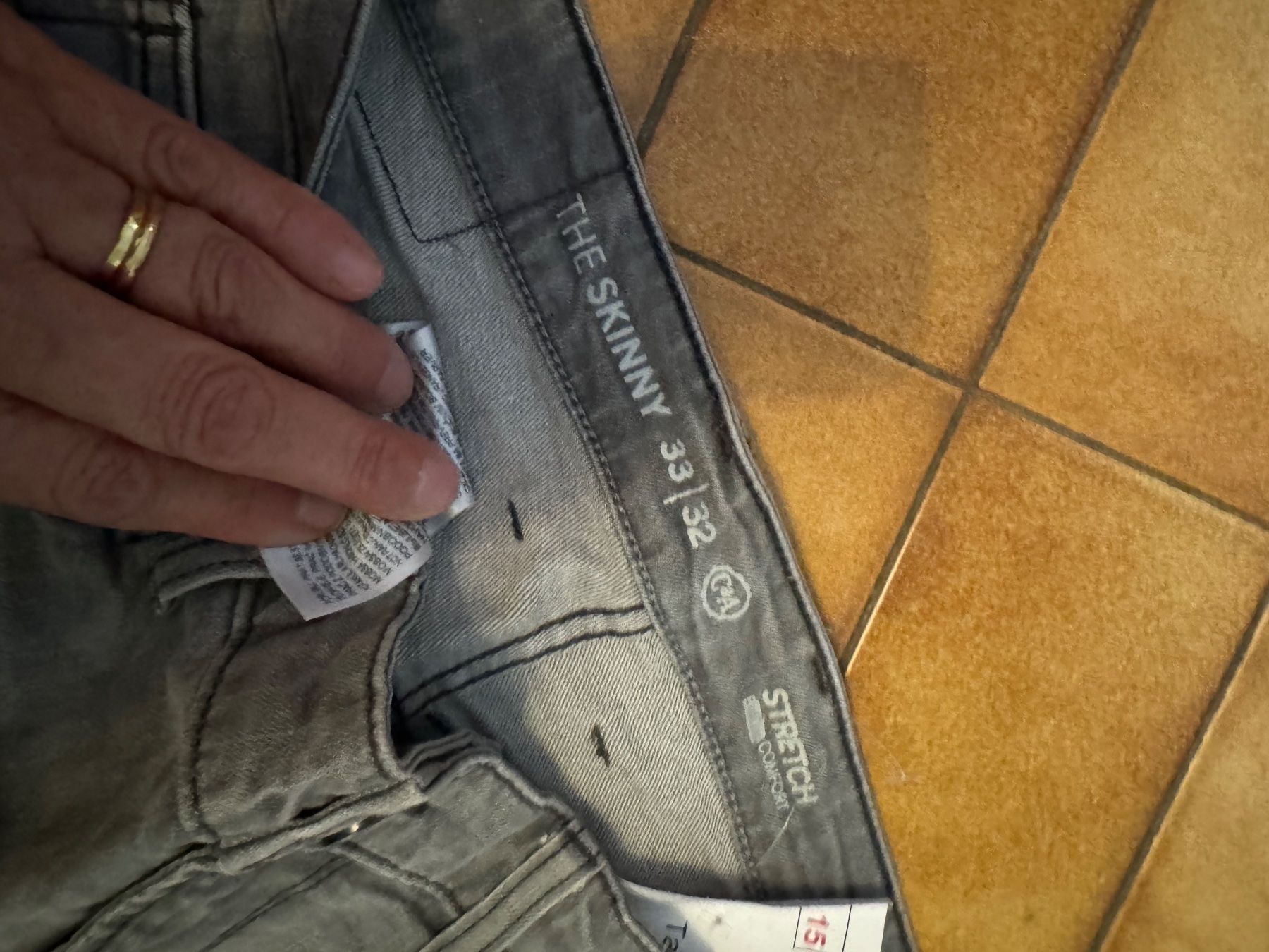 Pantaloni: Pantalon gris C & À taille 33 / 32 – Usato da Veyrier venduto da kimedovapa 1