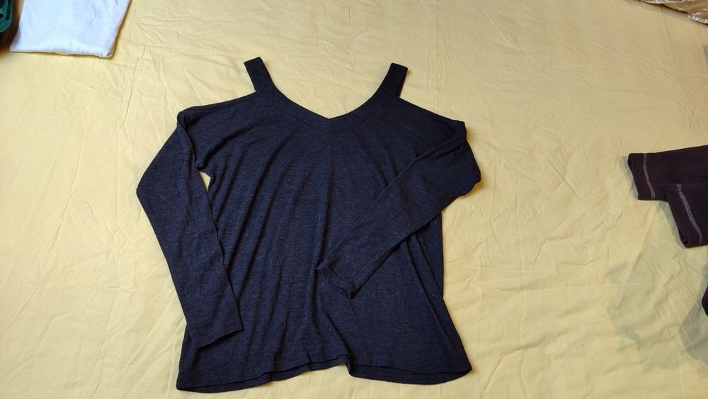 Benetton Pulls & Sweat-shirts: Longsleeve, Pulli, Gr. M, Set: 10 Stk. – Neuf avec emballage d'origine à Brüttisellen par nic_xm7s 8