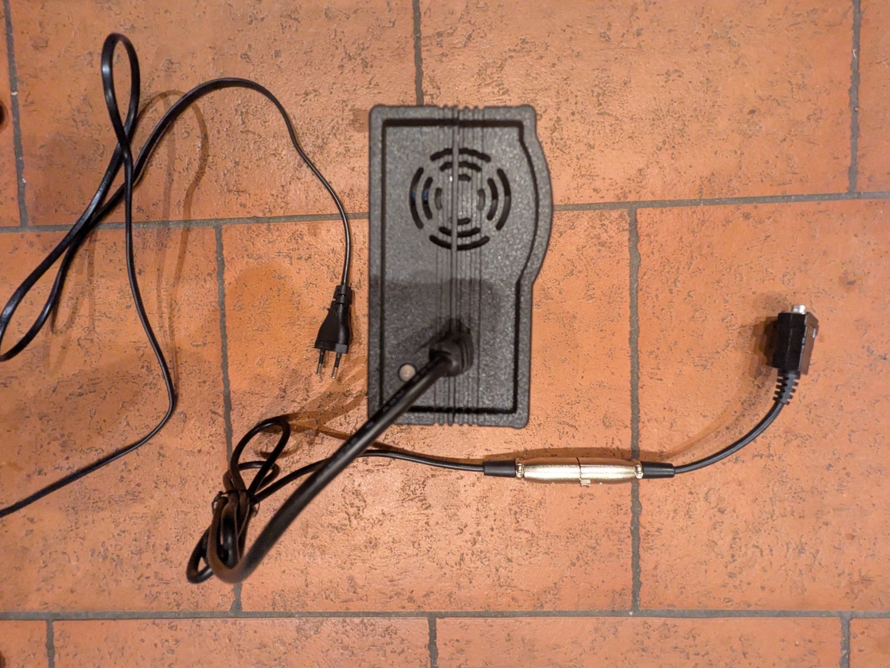 Chargeurs: Stromer Ladegerät HP0180WL3 36V4A gebraucht – D'occasion à Horw par danvo 3