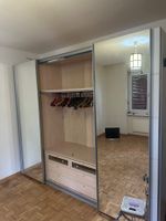 Schwebetürenschrank weiss mit Spiegel guter Zustand