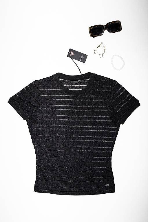 Top: Elegantes Schwarzes Oberteil Guess – Usato da Dübendorf venduto da Leona.R