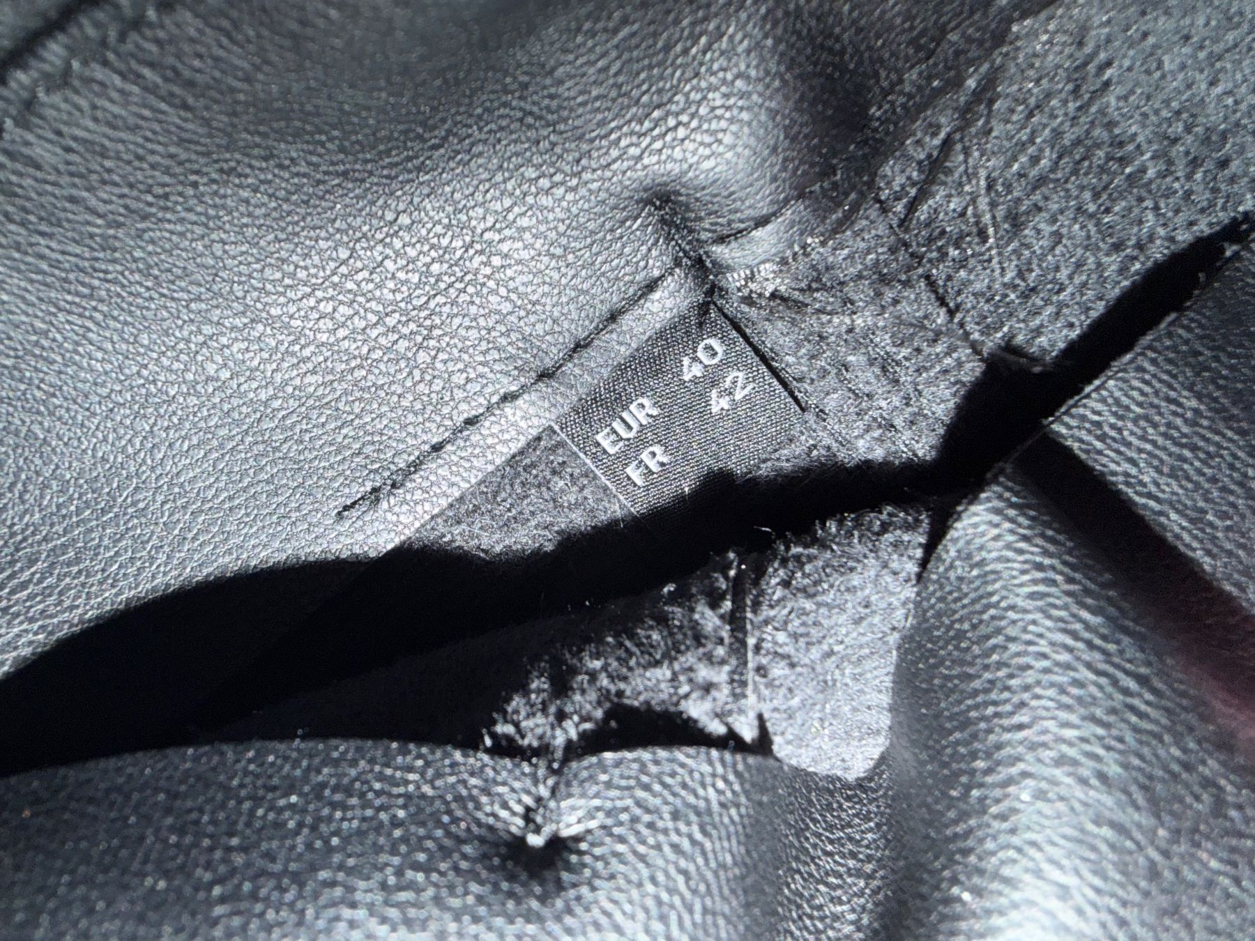 C&A Gonne: Schwarzer Mini-Rock in Leder-Optik, Gr. 40 – Nuovo (secondo la descrizione) da Au ZH venduto da FMRF 2