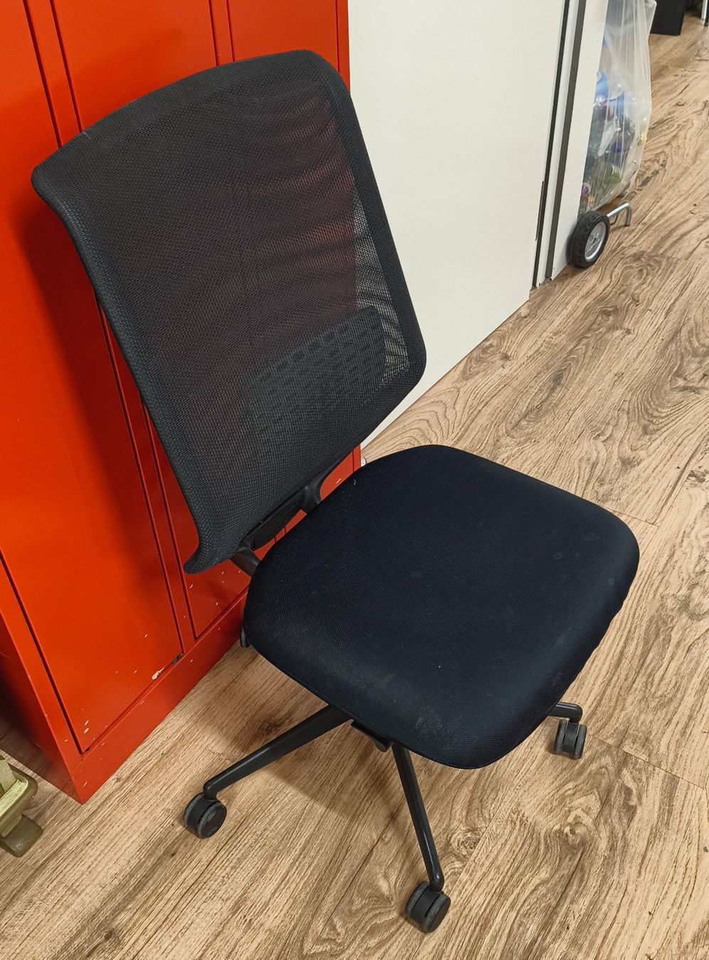 Vitra Stühle: Vitra Media Slim Bürostuhl – Gebraucht aus Basel von bk_brockibasel 2