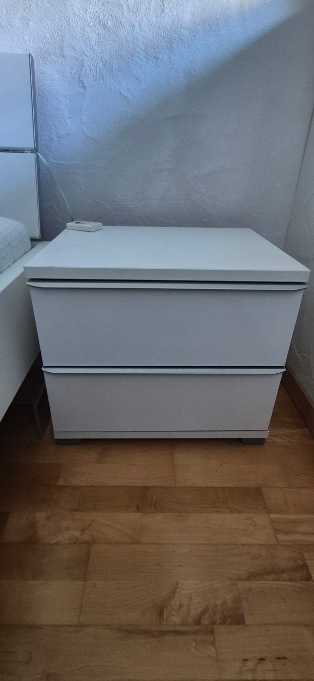 Lits: Bett mit Nachttisch – D'occasion à Obernau par countdown 7