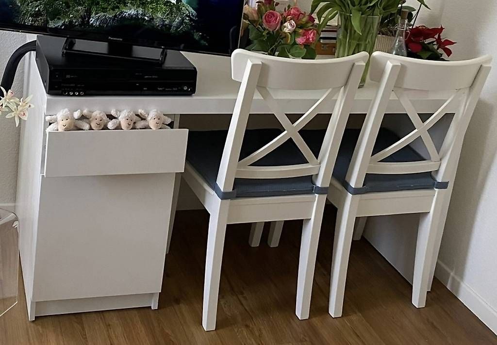 Scrivanie: Schreibtisch von Ikea weiß – Usato da Ennetbürgen venduto da kwi_hy9d