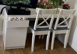 Schreibtisch von Ikea weiß