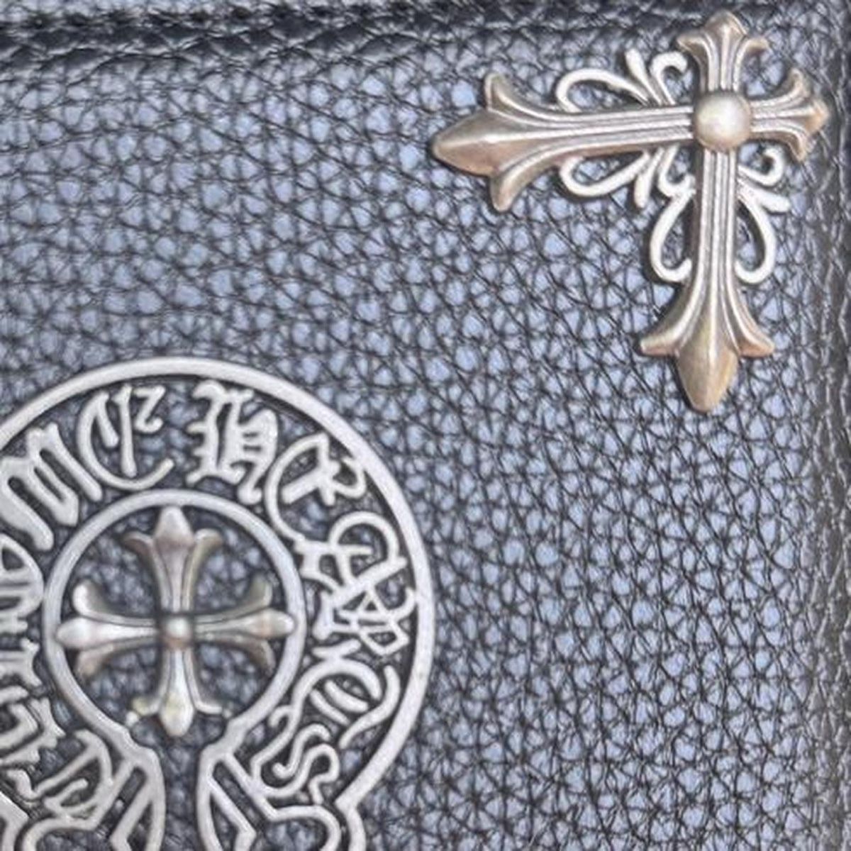 Chrome Hearts Portafogli: Gothic Cross Leather Wallet - Black with silver cross  – Nuovo e nell'imballaggio originale da Caviano venduto da reselleo21 4