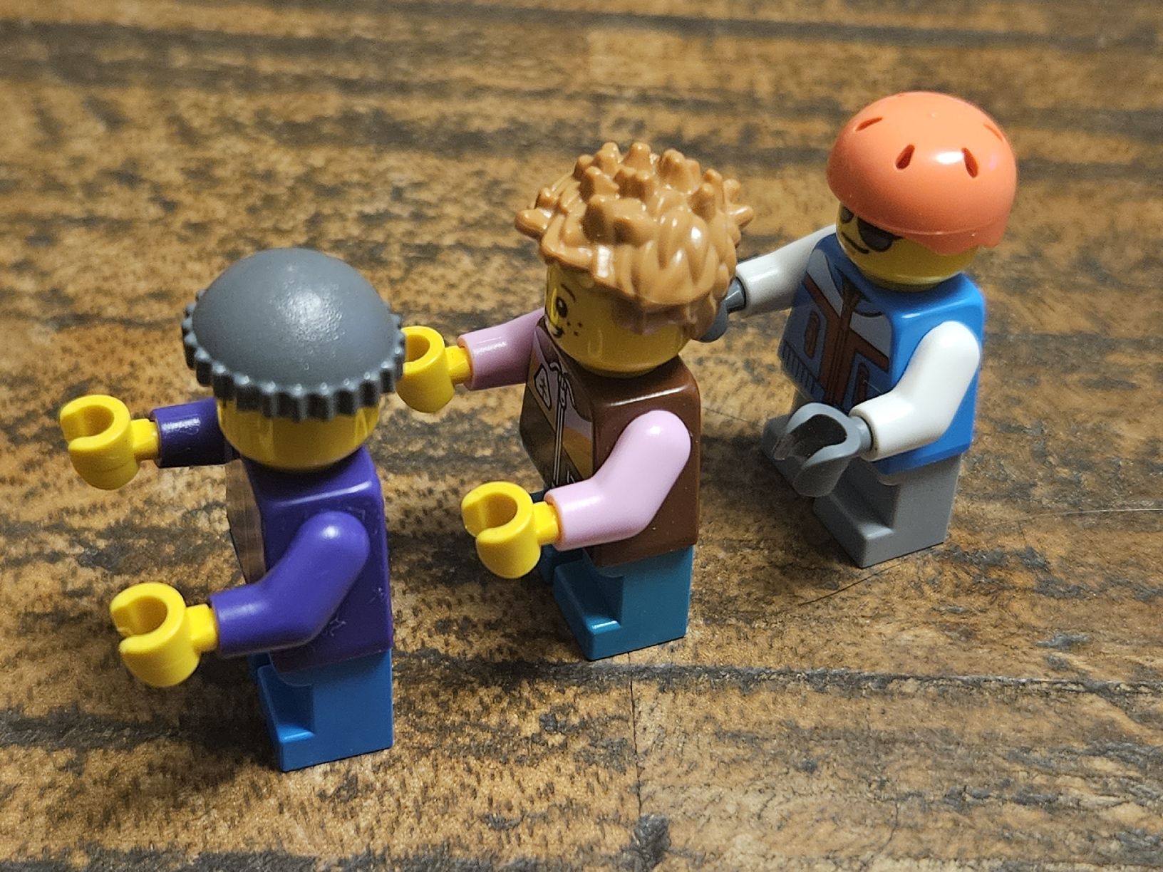 Lego Kit di costruzioni: lego lot de 3 figurines – Usato da Confignon venduto da Ecrofigs 2
