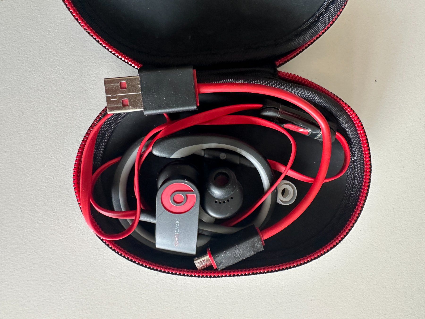 Beats Kopfhörer: powerbeats kopfhörer – Gebraucht aus Oberkirch LU von morpheus06