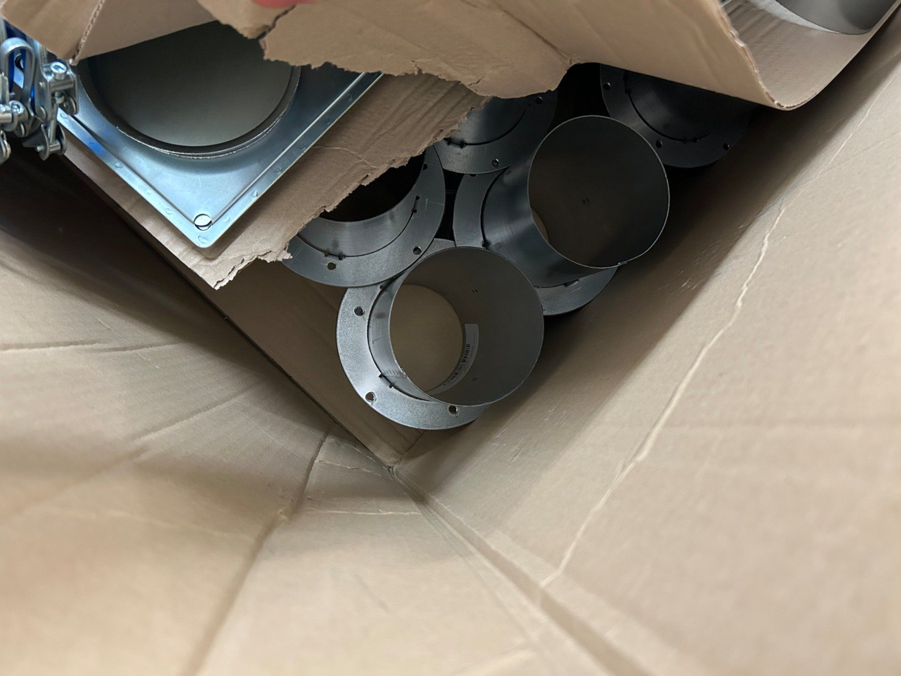 Tutti gli attrezzi: Grosser Posten Luftschieber, Adapter und und und – Nuovo (secondo la descrizione) da Zofingen venduto da Maschinenfabrik 2