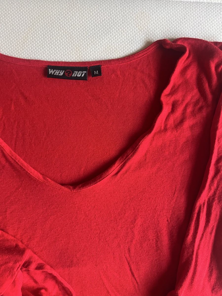 Tops: red v neck top – Gebraucht aus Luzern von janine_l 2