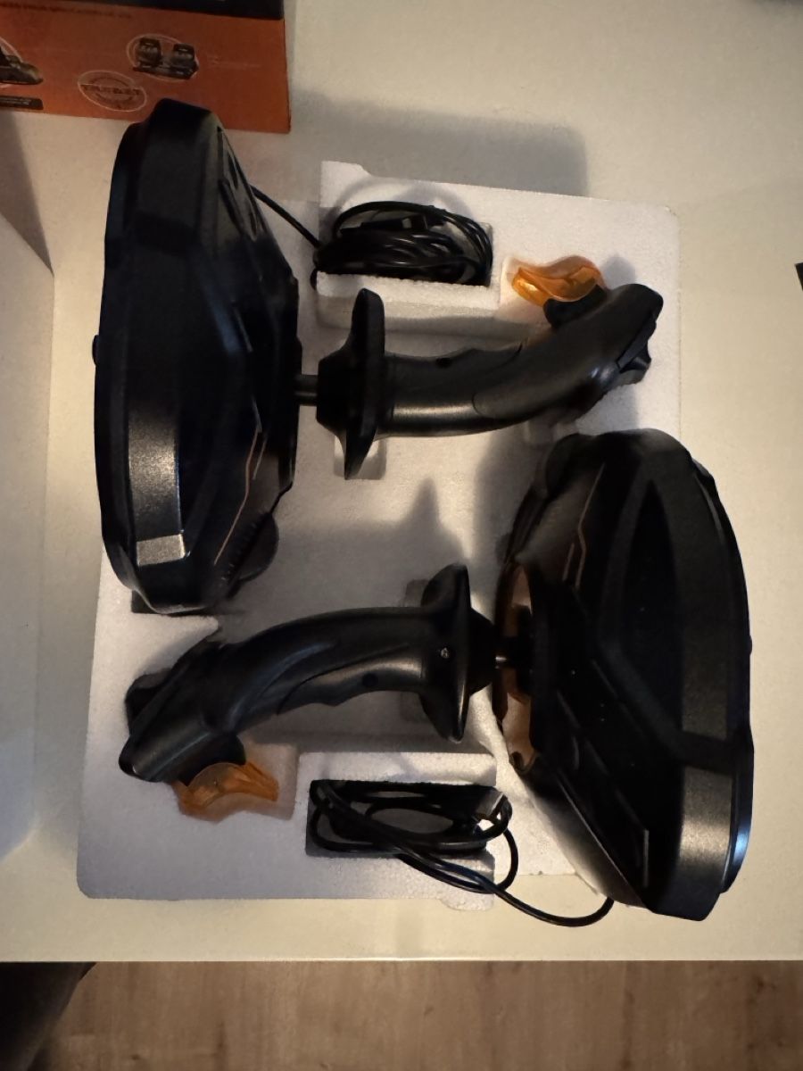 Thrustmaster Controller: Thrustmaster T.16000M FCS Space Sim Duo Joysticks – Nuovo (secondo la descrizione) da Uznach venduto da Jan9927