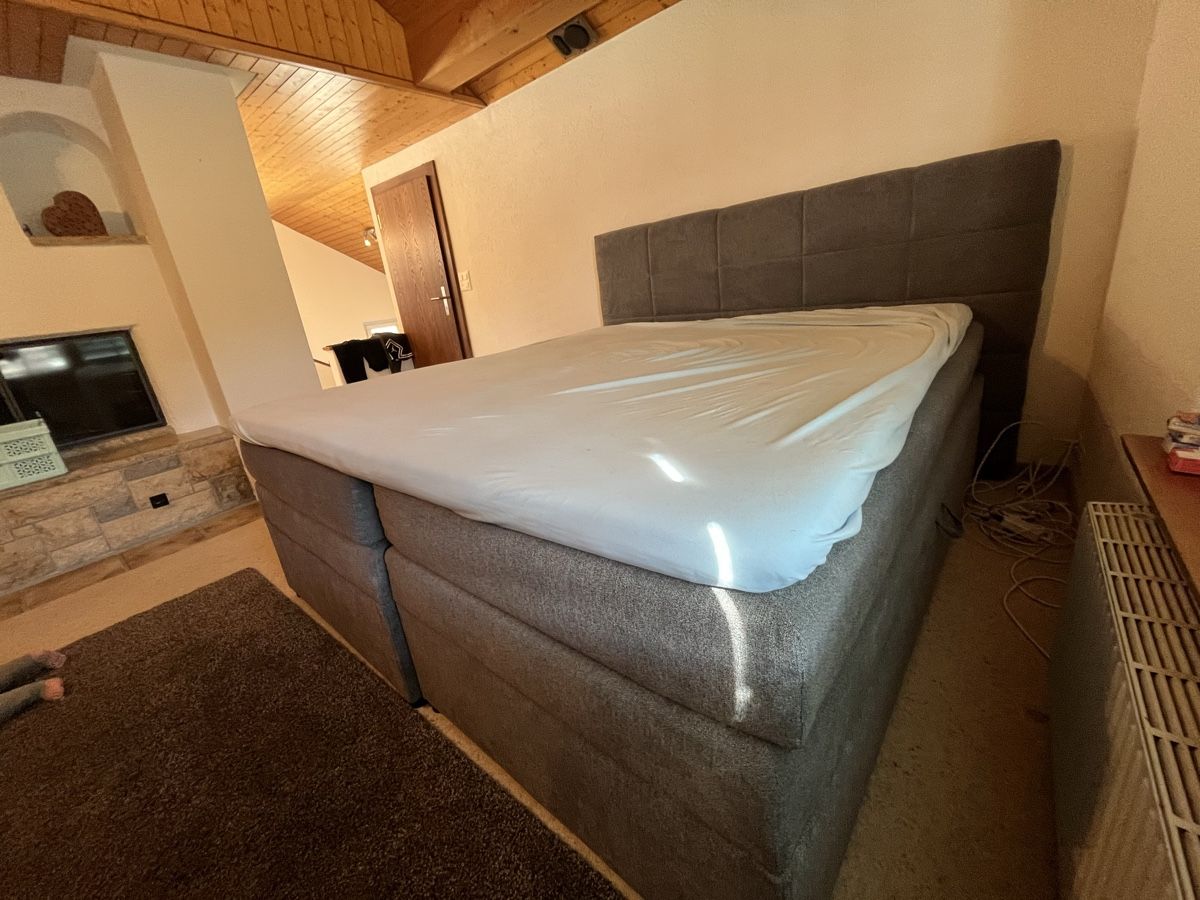 Mömax Letti: Boxspringbett 180x200 Tacoma grau – Usato da Rikon im Tösstal venduto da GubMi 2