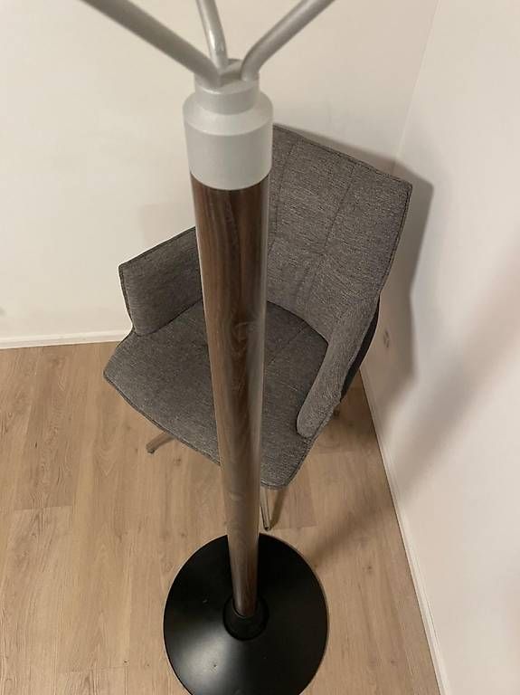 Altro in Decorazioni & Accessori: Moderner Kleiderständer, Garderobe, Top Zustand! – Usato da Brügg BE venduto da Moniena 1
