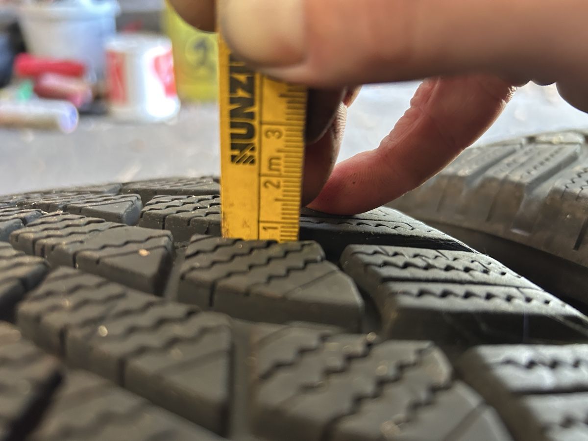 Bridgestone Toutes les pièces auto: 2x Bridgestone Blizzak LM005 215/50 R17 95V – D'occasion à Andelfingen par lar0uge 6
