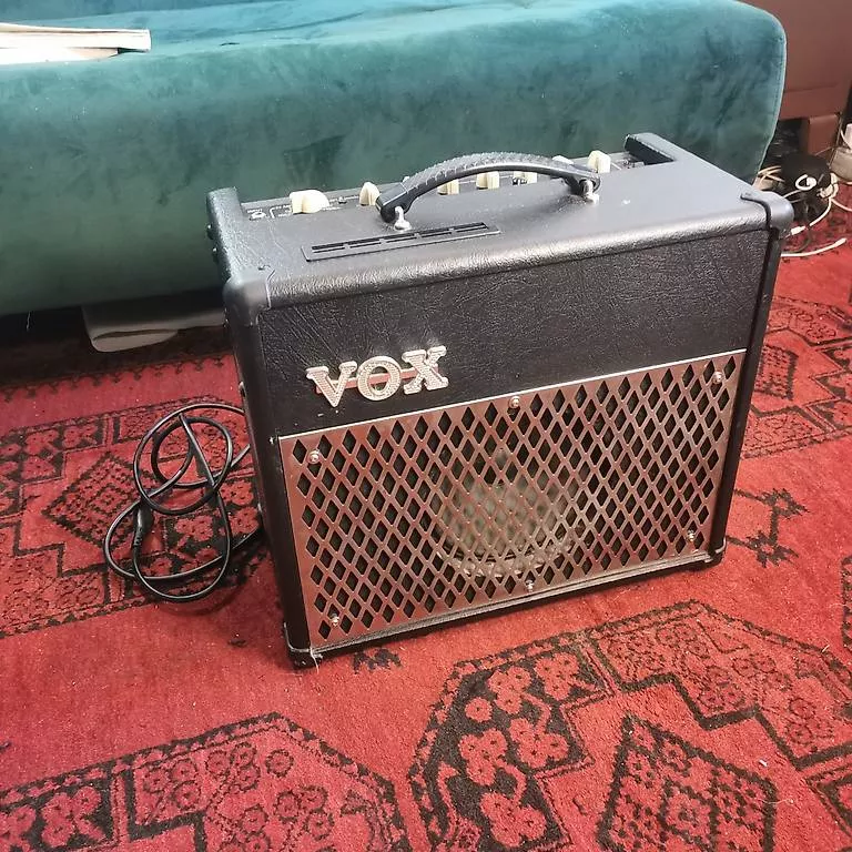 Amplificatori: Vox VT15 Verstärker  – Usato da Zürich venduto da Cyi_paint