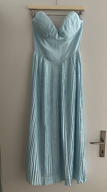 Kleider: Baby Blue Maxi Dress – Gebraucht aus Schaffhausen von ste.letti