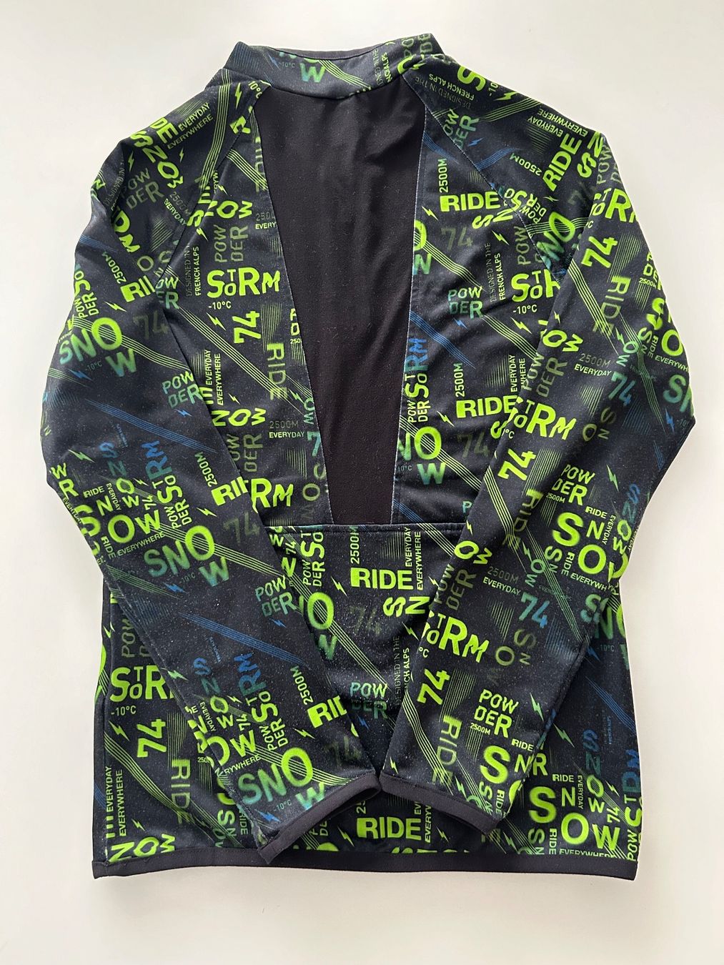Decathlon Pullover & Sweatshirts: Pull de ski moderne – Gebraucht aus Boncourt von fcb2005 1