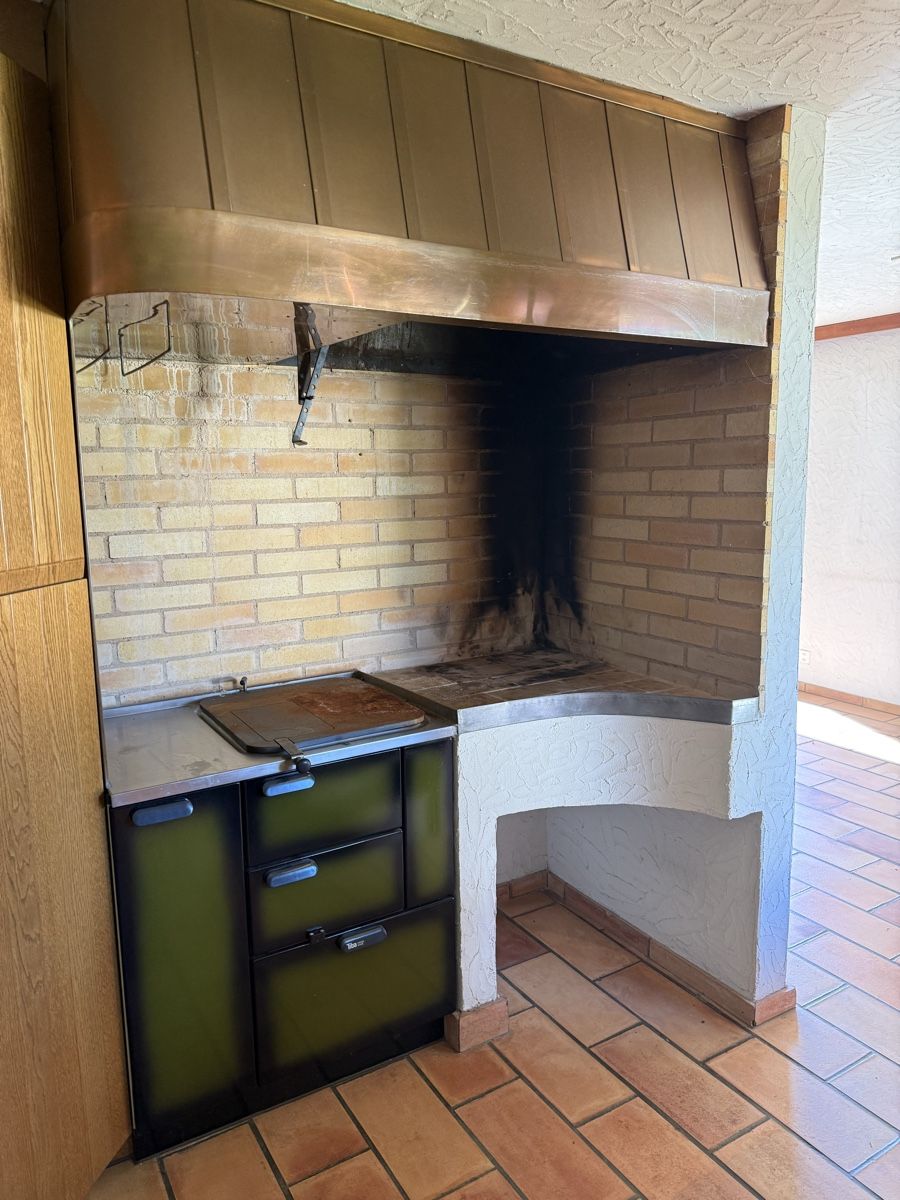 Cucine: Tiba Holzherd / Küchenherd – Usato da Oberägeri venduto da sab_qjy5 1
