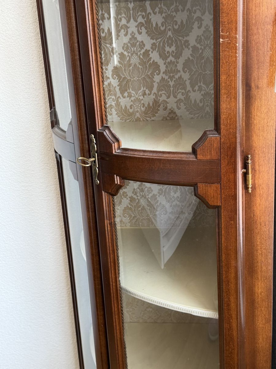 Vitrines: schöne Eckvitrine Holz Vintage – D'occasion à Konolfingen par petzipetz 4