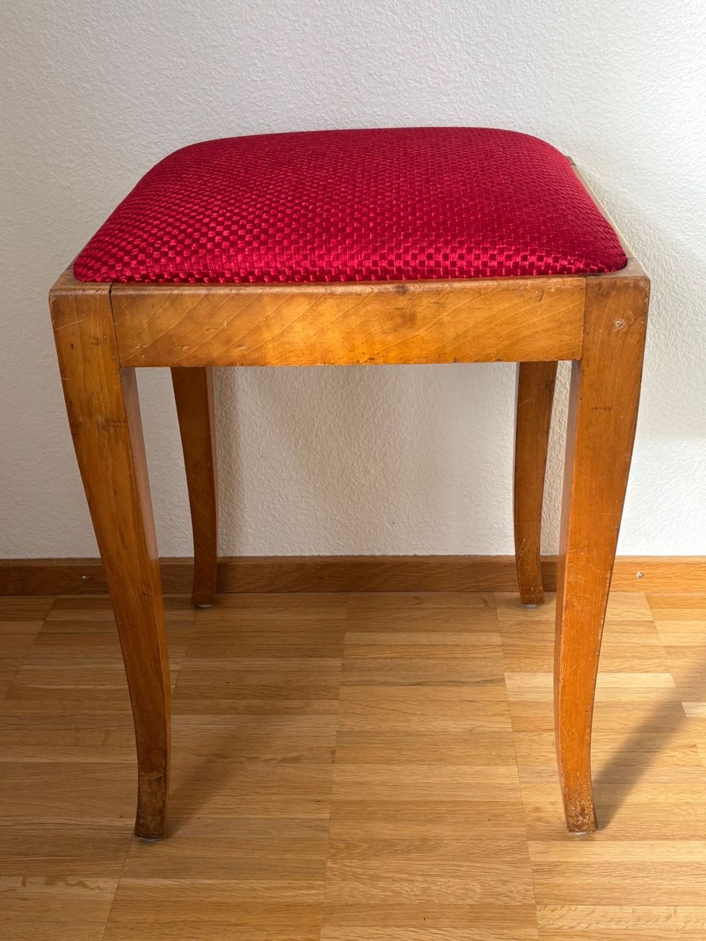 Sgabelli: Alter Hocker – Usato da Emmenbrücke venduto da gar_xds2